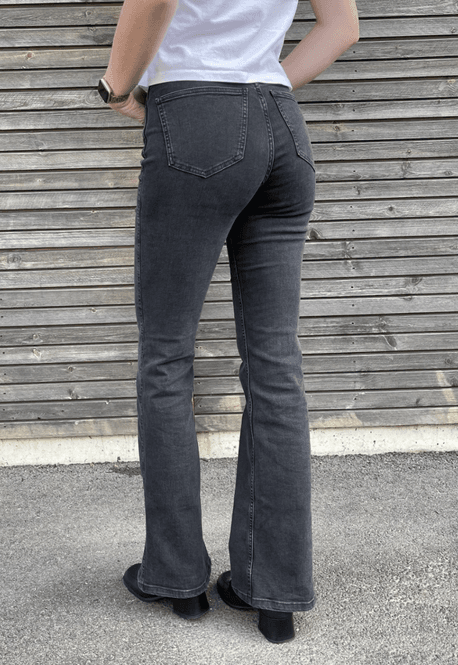 Hovedbilde Rivy Flared Jeans Black